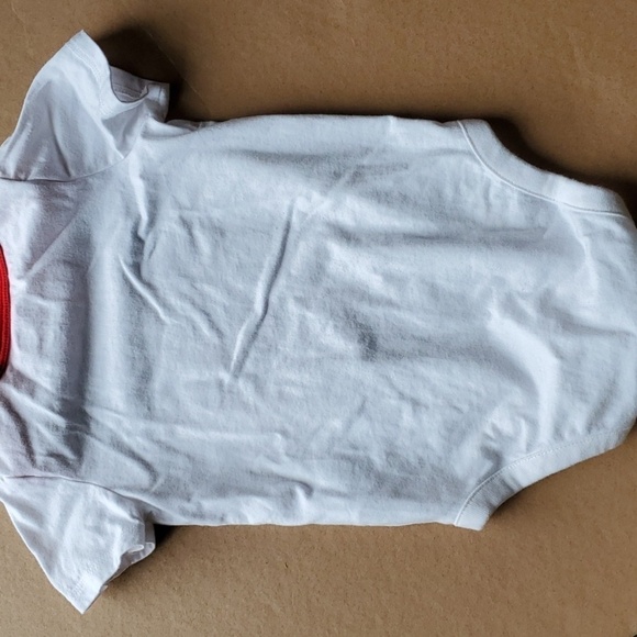Gap Disney baby white & red onsie with Mickey Mouse size 12 -18 month - Picture 4 of 7